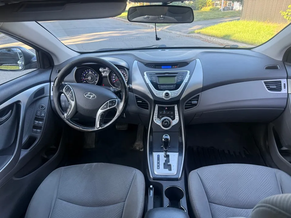 Hyundai Elantra 2012 photo 5