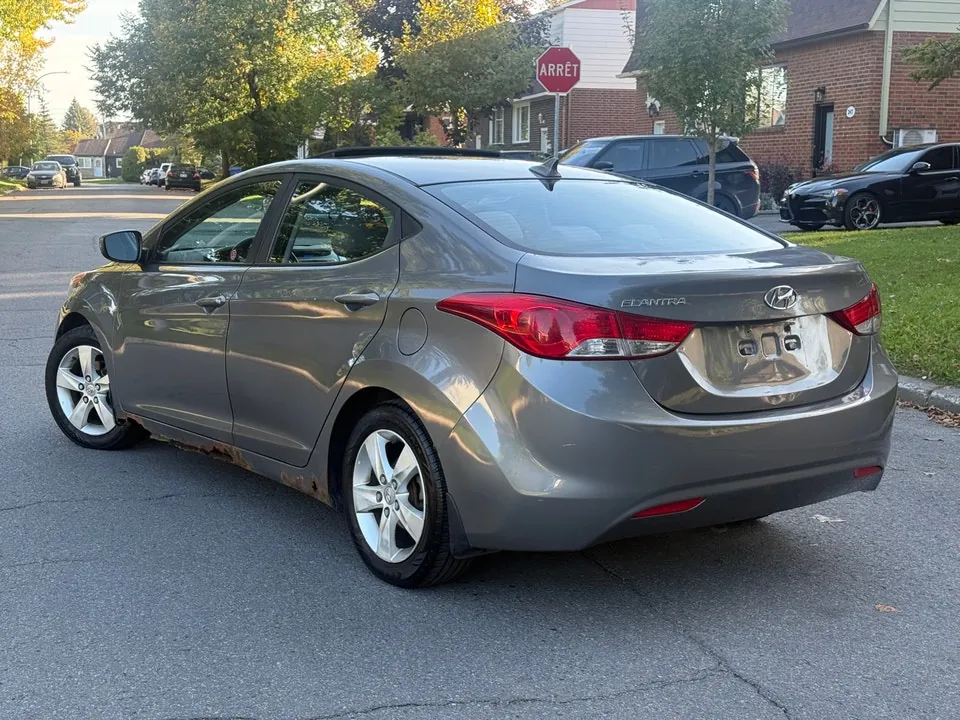 Hyundai Elantra 2012 photo 3