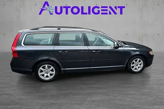 Volvo V70 2010 photo 4