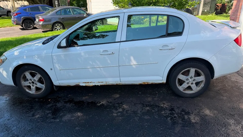 Chevrolet Cobalt 2009 photo 2