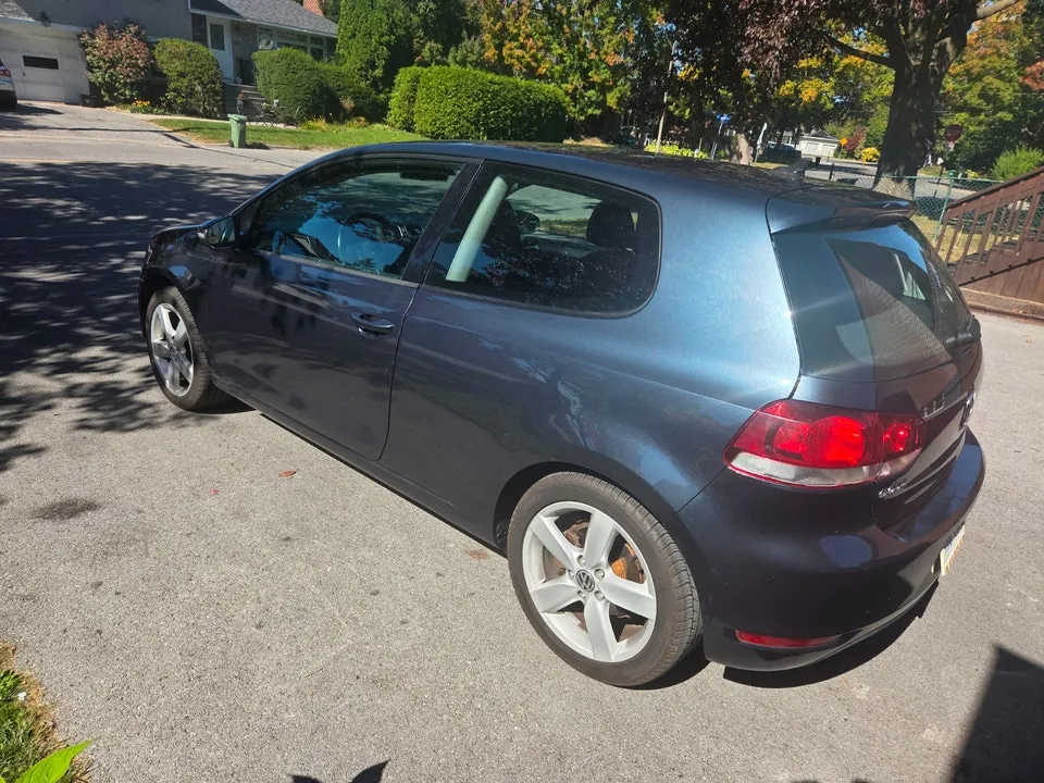 Volkswagen Golf 2012 photo 2