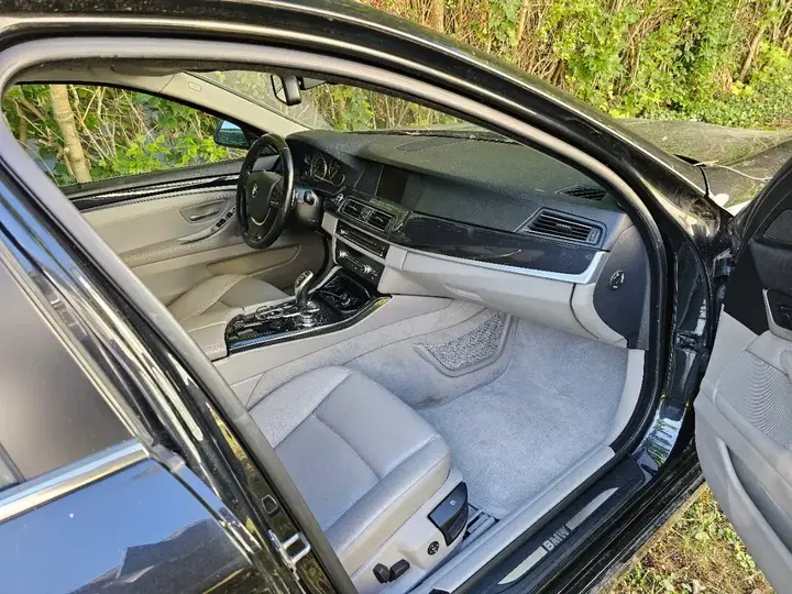 BMW 5 Series 2011 photo 3