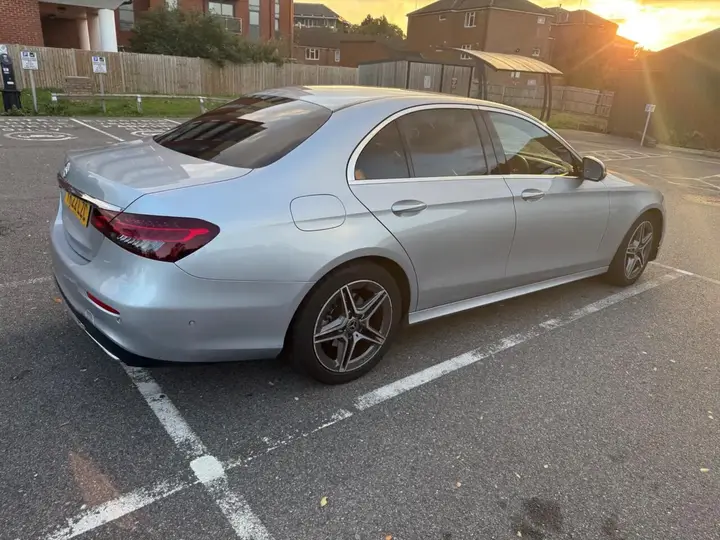 Mercedes-Benz E-Class 2022 photo 4