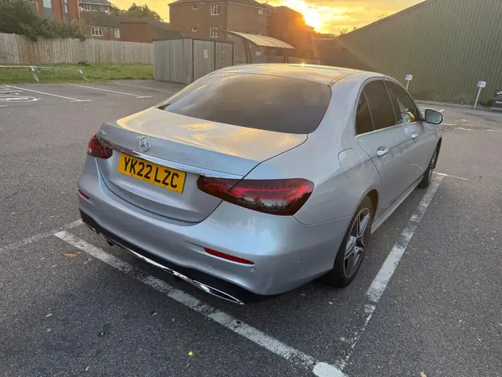 Mercedes-Benz E-Class 2022 photo 5