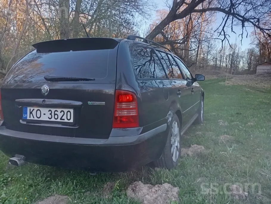 Skoda Octavia 2004 photo 4