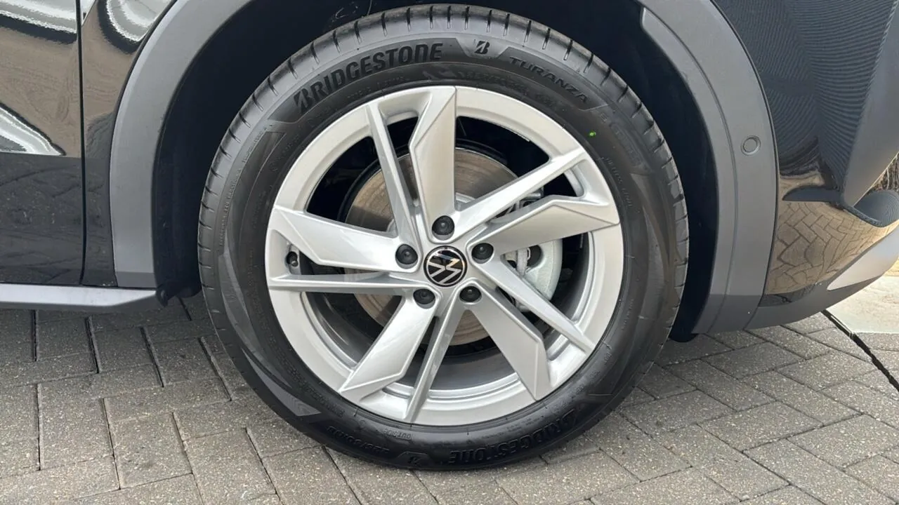 Volkswagen T-Roc photo 5