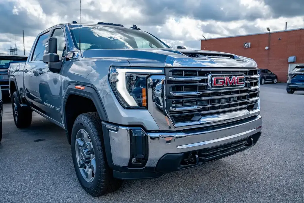GMC Sierra 2500 2026 photo 3