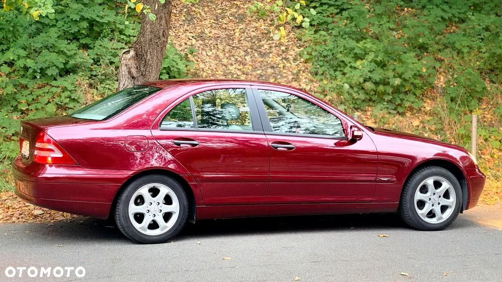 Mercedes-Benz C-Class 2001 photo 2