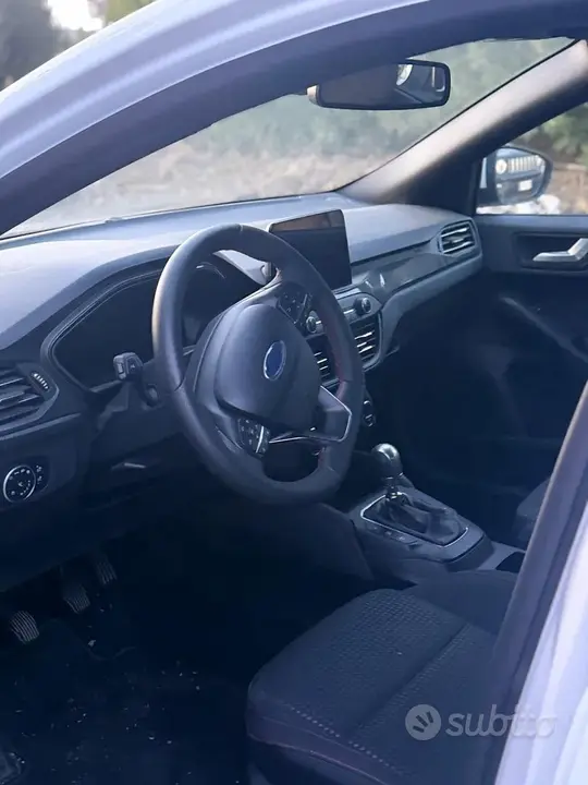 Ford Focus 2021 photo 4