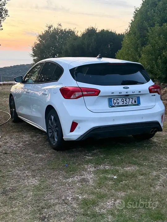 Ford Focus 2021 photo 3
