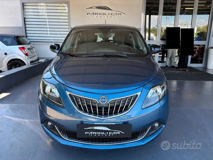 Lancia Ypsilon