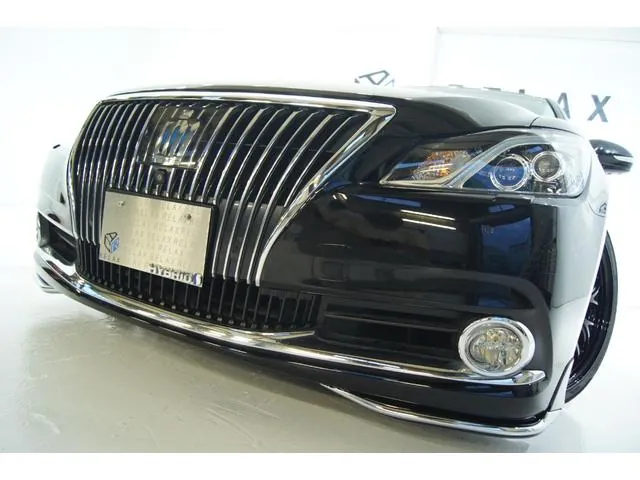 Toyota Crown Majesta 2016 photo 4