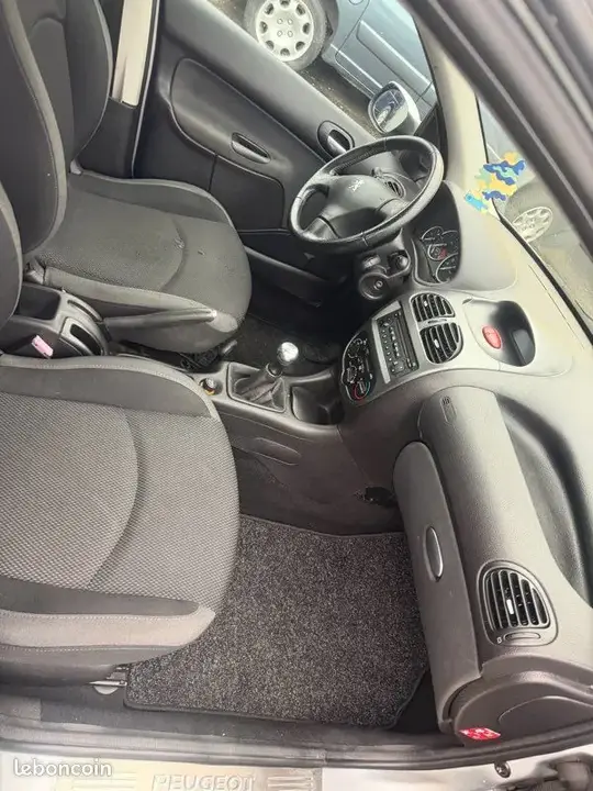 Peugeot 206 2007 photo 3