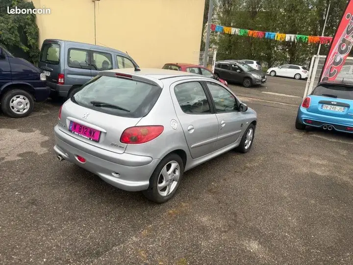 Peugeot 206 2007 photo 2