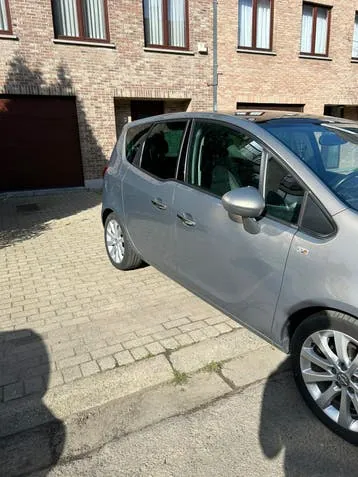 Opel Meriva 2012 photo 2