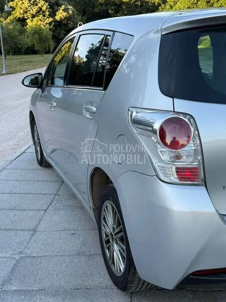 Toyota Verso 2015 photo 3