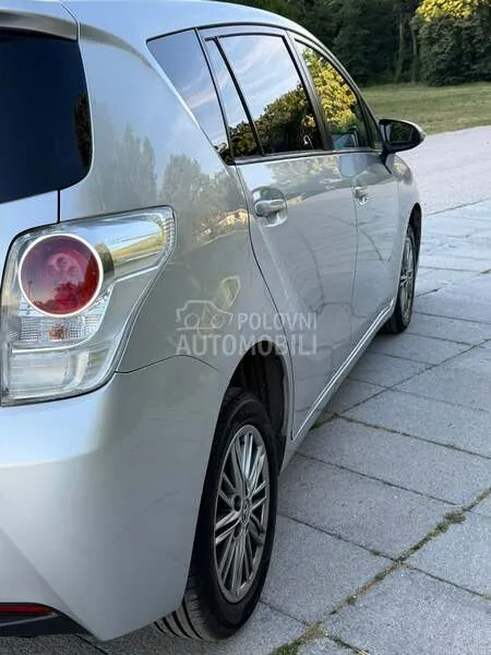 Toyota Verso 2015 photo 4