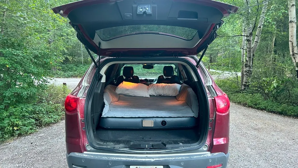 Chevrolet Traverse 2011 photo 2
