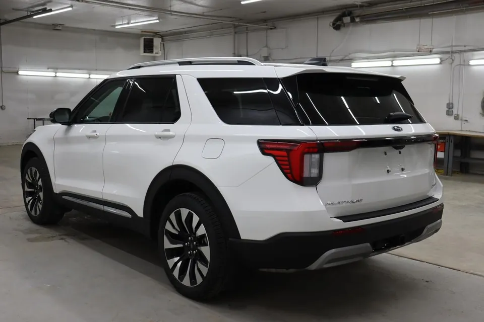 Ford Explorer 2025 photo 5