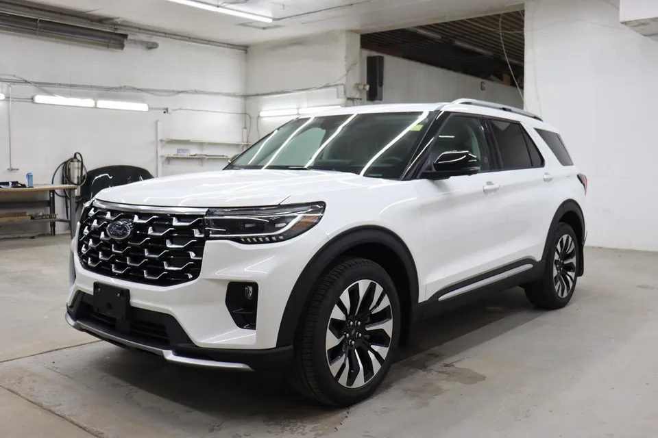Ford Explorer 2025 photo 4