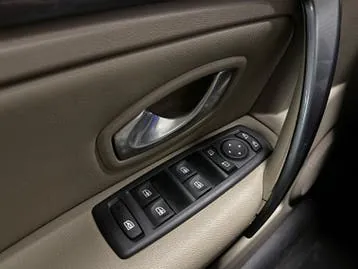 Renault Laguna 2010 photo 3