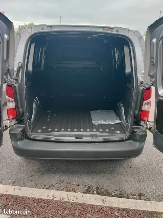 Peugeot Partner 2026 photo 3