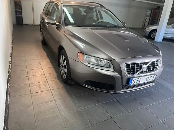 Volvo V70 2008 photo 4