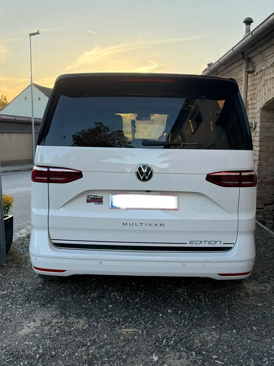 Volkswagen Multivan 2024 photo 2