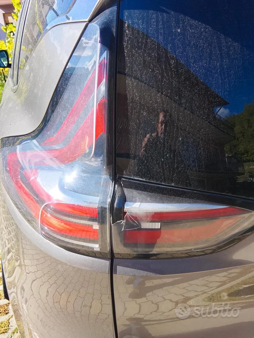 Renault Espace 2016 photo 2