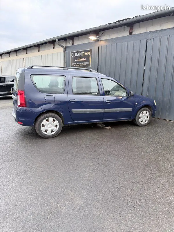 Dacia Logan 2009 photo 3