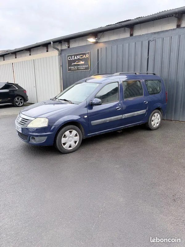 Dacia Logan 2009 photo 2