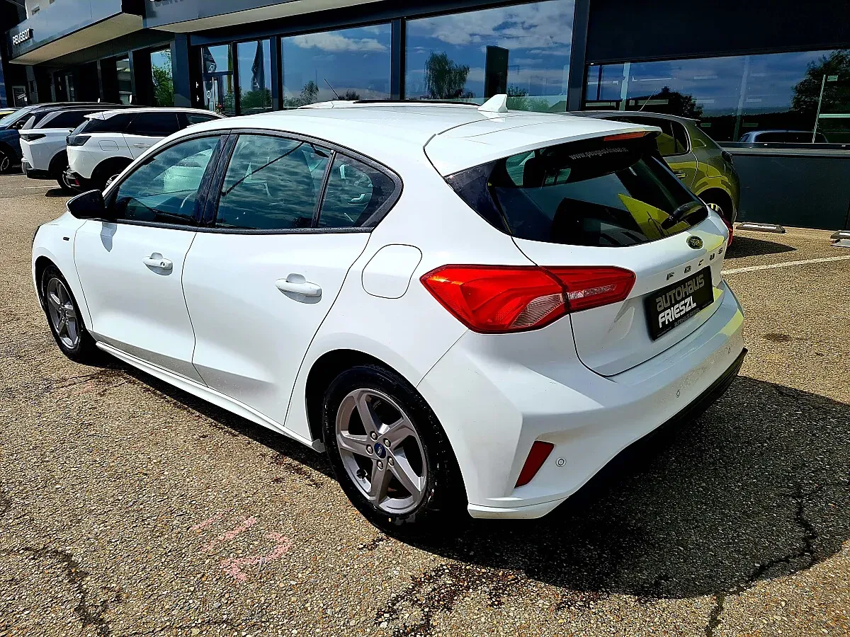 Ford Focus 2018 photo 3