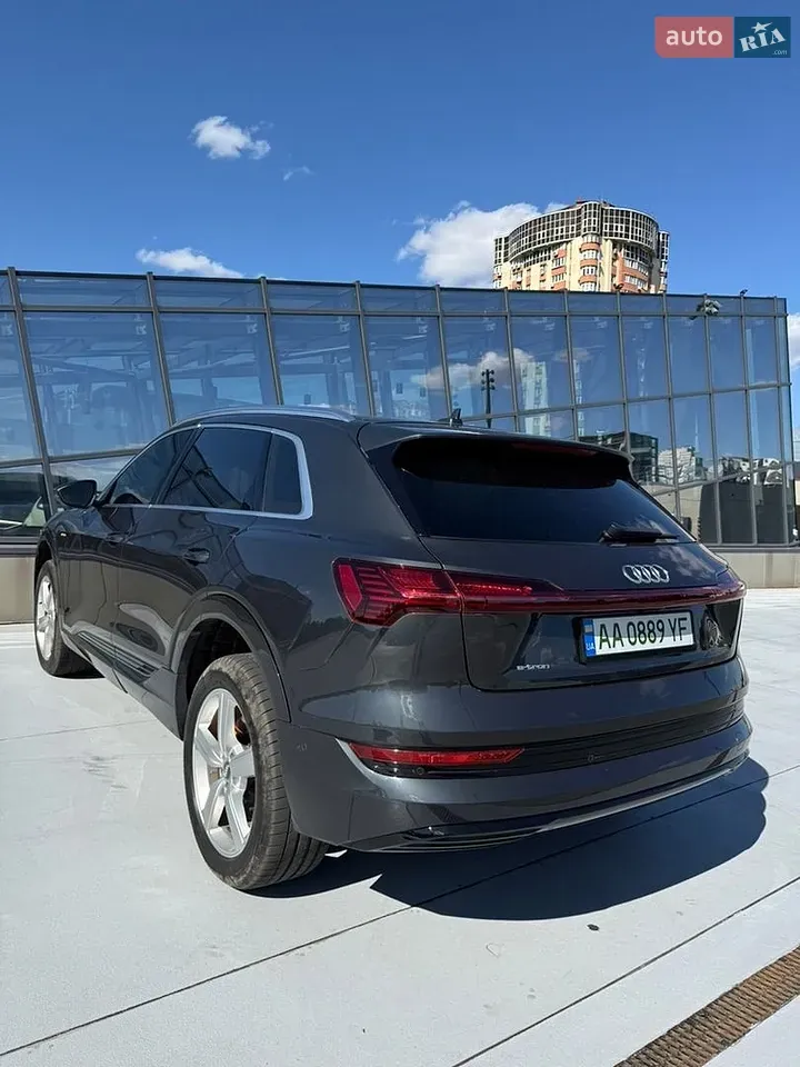 Audi E-Tron 2019 photo 4