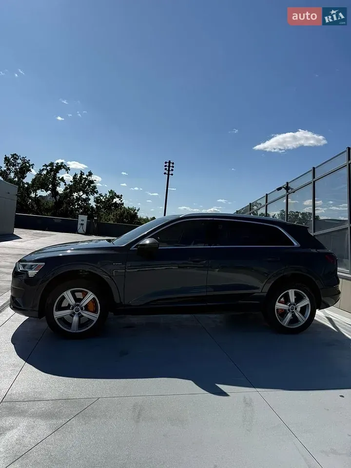 Audi E-Tron 2019 photo 5