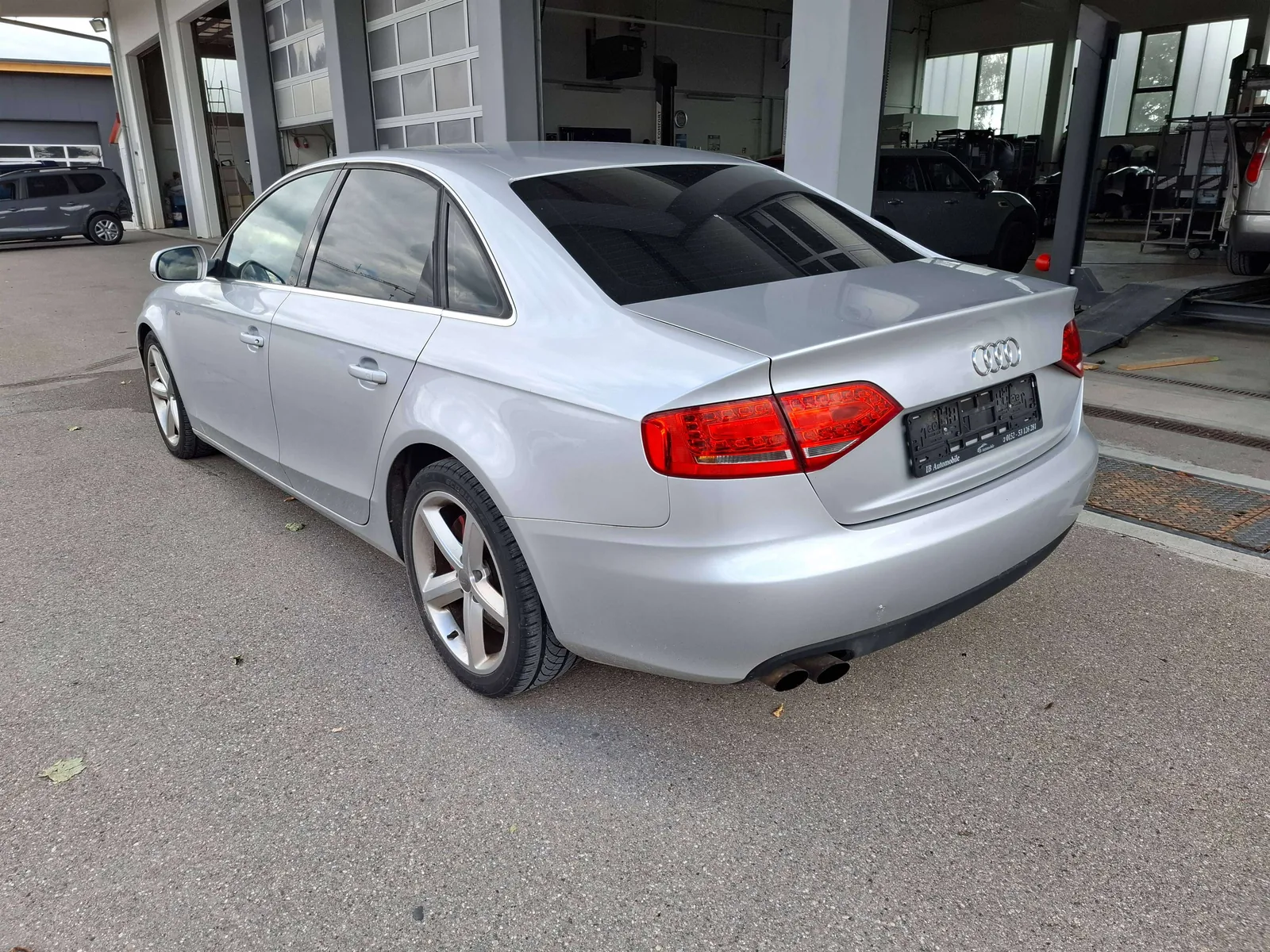 Audi A4 2009 photo 4