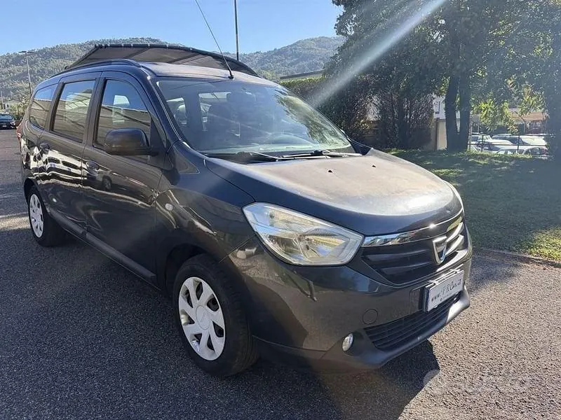 Dacia Lodgy 2013 photo 3
