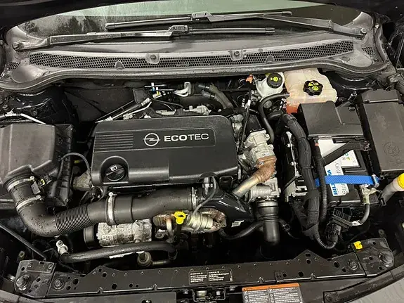 Opel Astra 2011 photo 5