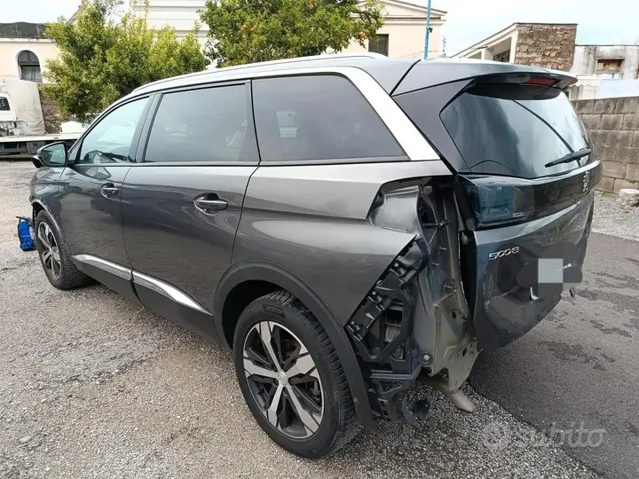 Peugeot 5008 2021 photo 5