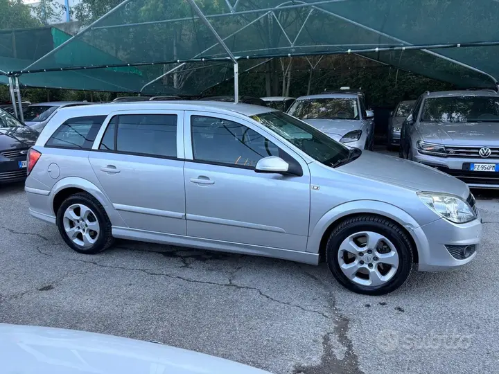Opel Astra 2009 photo 5