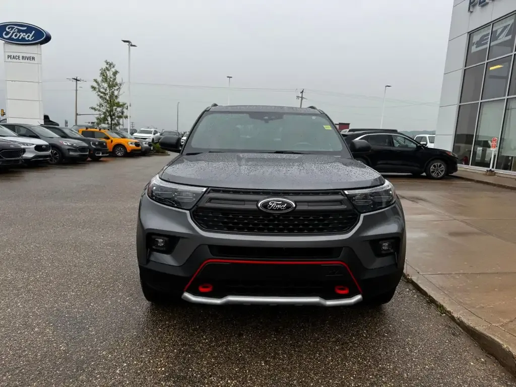 Ford Explorer 2022 photo 2