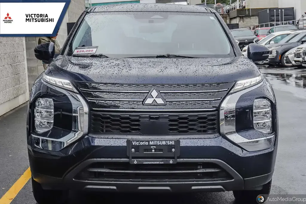 Mitsubishi Outlander 2024 photo 2