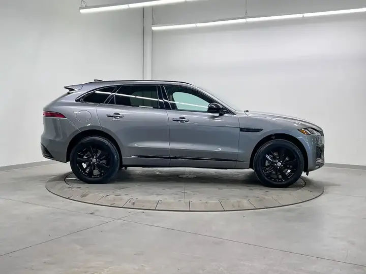 Jaguar F-Pace 2026 photo 4
