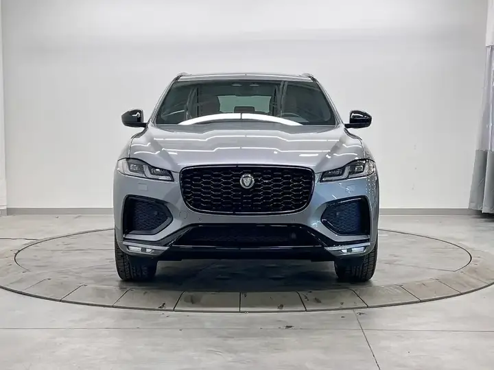 Jaguar F-Pace 2026 photo 2