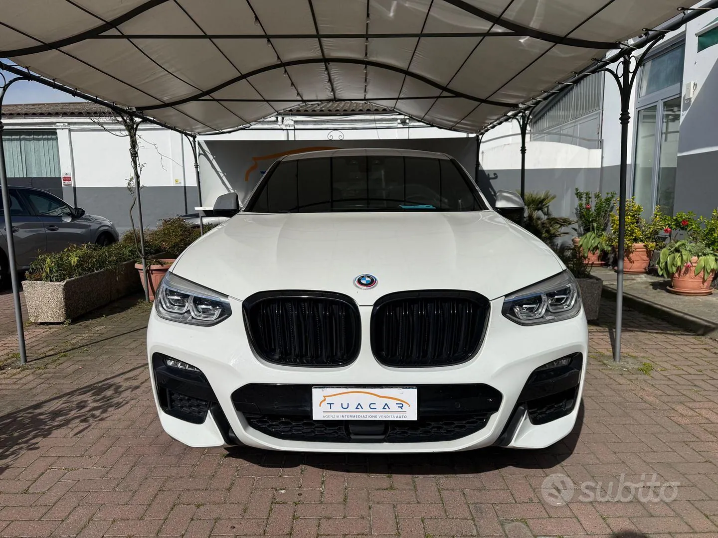 BMW X4 2019 photo 2