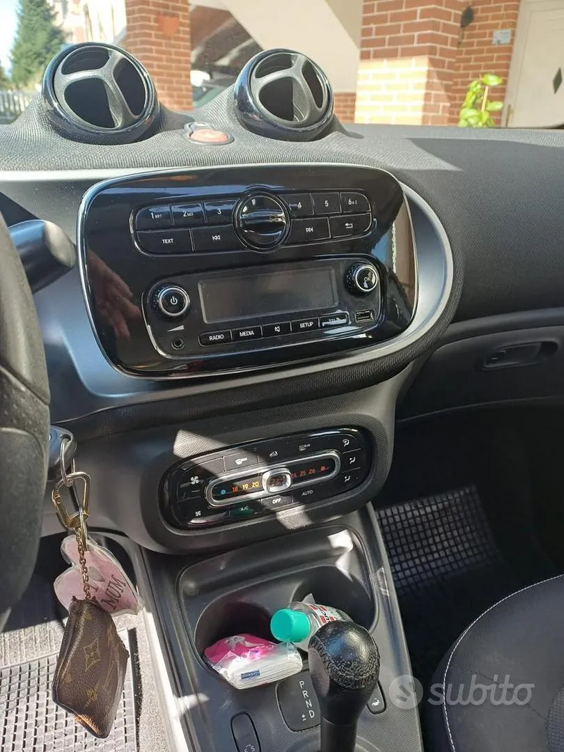 Smart Forfour 2016 photo 2