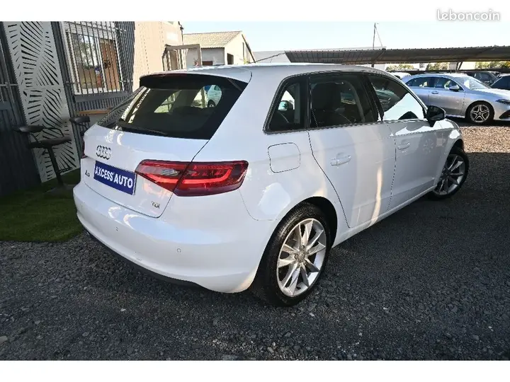 Audi A3 2016 photo 2