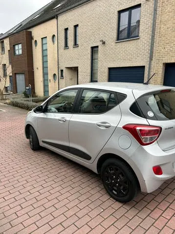 Hyundai I10 2015 photo 3