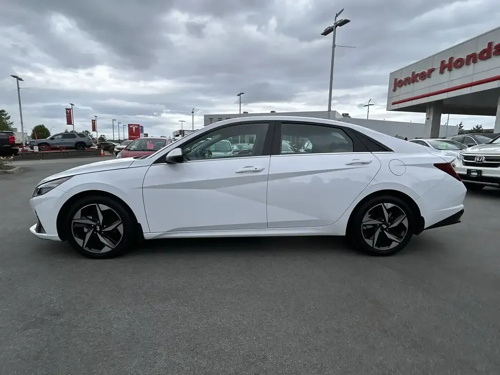 Hyundai Elantra 2023 photo 5