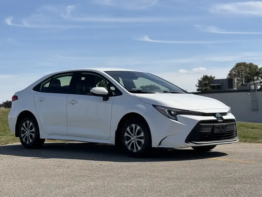 Toyota Corolla 2024 photo 2