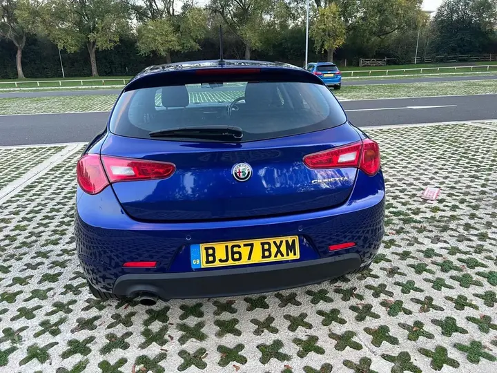 Alfa Romeo Giulietta 2017 photo 5